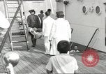 Standbild Das schwedische Schiff M S Gripsholm das Personen nach Japan zurückführt New York United States USA, 1943, aus Sekunde 13 historischem Filmmaterial Videoclip 65675058286