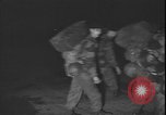 Standbild belgische Soldaten Leopoldville Republik Kongo, 1964, aus Sekunde 4 historischem Filmmaterial Videoclip 65675058314