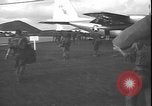 Standbild belgische Soldaten Leopoldville Republik Kongo, 1964, aus Sekunde 24 historischem Filmmaterial Videoclip 65675058315
