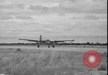 Standbild B 26 K cachita Leopoldville Republik Kongo, 1964, aus Sekunde 60 historischem Filmmaterial Videoclip 65675058316