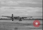 Standbild B 26 K cachita Leopoldville Republik Kongo, 1964, aus Sekunde 61 historischem Filmmaterial Videoclip 65675058316