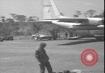 Standbild US Air Force C-130 Flugzeugen Kamina Republik Kongo, 1964, aus Sekunde 44 historischem Filmmaterial Videoclip 65675058318