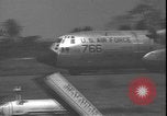 Standbild Flüchtlinge Paulis Republik Kongo, 1964, aus Sekunde 25 historischem Filmmaterial Videoclip 65675058320