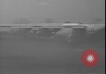 Standbild Flüchtlinge Paulis Republik Kongo, 1964, aus Sekunde 55 historischem Filmmaterial Videoclip 65675058320