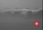 Standbild Flüchtlinge Paulis Republik Kongo, 1964, aus Sekunde 56 historischem Filmmaterial Videoclip 65675058320