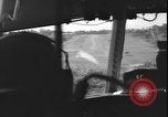 Standbild Flüchtlinge Leopoldville Republik Kongo, 1964, aus Sekunde 15 historischem Filmmaterial Videoclip 65675058321