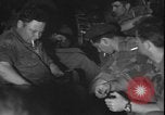 Standbild belgischen Truppen an Bord der US Air Force C-130 Flugzeugen Stanleyville Kongo, 1964, aus Sekunde 38 historischem Filmmaterial Videoclip 65675058322
