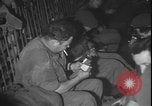 Standbild belgischen Truppen an Bord der US Air Force C-130 Flugzeugen Stanleyville Kongo, 1964, aus Sekunde 44 historischem Filmmaterial Videoclip 65675058322