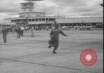 Standbild verletzte Flüchtlinge Leopoldville Republik Kongo, 1964, aus Sekunde 32 historischem Filmmaterial Videoclip 65675058326