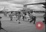 Standbild verletzte Flüchtlinge Leopoldville Republik Kongo, 1964, aus Sekunde 41 historischem Filmmaterial Videoclip 65675058326