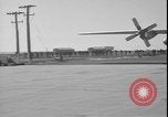 Standbild belgischen Truppen Ascension Island, 1964, aus Sekunde 15 historischem Filmmaterial Videoclip 65675058330