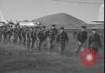 Standbild belgischen Truppen Ascension Island, 1964, aus Sekunde 17 historischem Filmmaterial Videoclip 65675058330