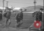 Standbild belgischen Truppen Ascension Island, 1964, aus Sekunde 23 historischem Filmmaterial Videoclip 65675058330