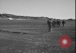 Standbild belgischen Truppen Ascension Island, 1964, aus Sekunde 49 historischem Filmmaterial Videoclip 65675058330