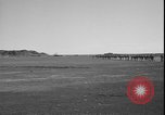 Standbild belgischen Truppen Ascension Island, 1964, aus Sekunde 51 historischem Filmmaterial Videoclip 65675058330