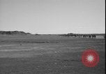 Standbild belgischen Truppen Ascension Island, 1964, aus Sekunde 54 historischem Filmmaterial Videoclip 65675058330