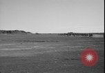 Standbild belgischen Truppen Ascension Island, 1964, aus Sekunde 56 historischem Filmmaterial Videoclip 65675058330