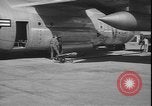 Standbild Task Force Commander Ascension Island, 1964, aus Sekunde 3 historischem Filmmaterial Videoclip 65675058331