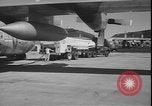 Standbild Task Force Commander Ascension Island, 1964, aus Sekunde 11 historischem Filmmaterial Videoclip 65675058331
