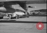 Standbild Task Force Commander Ascension Island, 1964, aus Sekunde 13 historischem Filmmaterial Videoclip 65675058331
