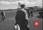 Standbild Task Force Commander Ascension Island, 1964, aus Sekunde 32 historischem Filmmaterial Videoclip 65675058331