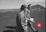 Standbild Task Force Commander Ascension Island, 1964, aus Sekunde 46 historischem Filmmaterial Videoclip 65675058331