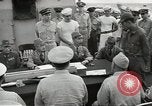 Standbild Japanische Kapitulation von Wake Island und Marcus Insel Pacific Theater, 1945, aus Sekunde 17 historischem Filmmaterial Videoclip 65675058333