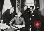 Standbild Erfolge von Präsident Harry Truman United States USA, 1948, aus Sekunde 51 historischem Filmmaterial Videoclip 65675058341