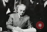 Standbild Erfolge von Präsident Harry Truman United States USA, 1948, aus Sekunde 55 historischem Filmmaterial Videoclip 65675058341