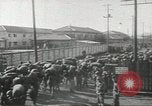 Immagine di MacArthur lo sbarco a Pusan con le truppe degli Stati Uniti Corea, 1951, secondo 38 filmato di repertorio 65675058357