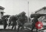 Immagine di MacArthur lo sbarco a Pusan con le truppe degli Stati Uniti Corea, 1951, secondo 44 filmato di repertorio 65675058357
