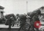 Immagine di MacArthur lo sbarco a Pusan con le truppe degli Stati Uniti Corea, 1951, secondo 45 filmato di repertorio 65675058357