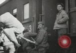 Immagine di MacArthur lo sbarco a Pusan con le truppe degli Stati Uniti Corea, 1951, secondo 49 filmato di repertorio 65675058357