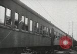 Immagine di MacArthur lo sbarco a Pusan con le truppe degli Stati Uniti Corea, 1951, secondo 51 filmato di repertorio 65675058357
