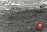 Immagine di Danni da bombardamento giapponese di Harbor olandese Aleutian Islands Alaska USA, 1942, secondo 6 filmato di repertorio 65675058382