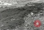 Immagine di Danni da bombardamento giapponese di Harbor olandese Aleutian Islands Alaska USA, 1942, secondo 7 filmato di repertorio 65675058382