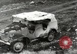 Immagine di Danni da bombardamento giapponese di Harbor olandese Aleutian Islands Alaska USA, 1942, secondo 14 filmato di repertorio 65675058382
