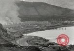 Immagine di Danni da bombardamento giapponese di Harbor olandese Aleutian Islands Alaska USA, 1942, secondo 25 filmato di repertorio 65675058382