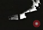 Standbild Bomben aus geschmolzenem Metall United States USA, 1943, aus Sekunde 1 historischem Filmmaterial Videoclip 65675058383