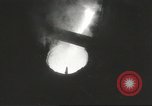 Standbild Bomben aus geschmolzenem Metall United States USA, 1943, aus Sekunde 15 historischem Filmmaterial Videoclip 65675058383