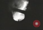 Standbild Bomben aus geschmolzenem Metall United States USA, 1943, aus Sekunde 20 historischem Filmmaterial Videoclip 65675058383