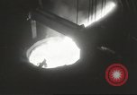 Standbild Bomben aus geschmolzenem Metall United States USA, 1943, aus Sekunde 44 historischem Filmmaterial Videoclip 65675058383