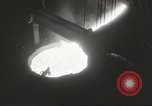 Standbild Bomben aus geschmolzenem Metall United States USA, 1943, aus Sekunde 46 historischem Filmmaterial Videoclip 65675058383