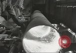 Standbild Bombe Bearbeitung United States USA, 1943, aus Sekunde 21 historischem Filmmaterial Videoclip 65675058384