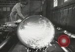 Standbild Bombe Bearbeitung United States USA, 1943, aus Sekunde 27 historischem Filmmaterial Videoclip 65675058384