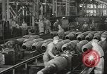 Image bombe de 1000 livres assemblée United States USA, 1943, de la seconde 1 séquences d'archives historiques vidéo 65675058385