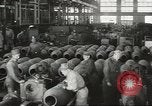 Image bombe de 1000 livres assemblée United States USA, 1943, de la seconde 6 séquences d'archives historiques vidéo 65675058385