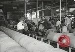 Image bombe de 1000 livres assemblée United States USA, 1943, de la seconde 59 séquences d'archives historiques vidéo 65675058385