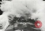 Immagine di Giapponese incrociatori leggeri nel mare in tempesta Aleutians, 1942, secondo 45 filmato di repertorio 65675058386