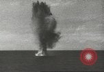 Immagine di I marinai giapponesi Teatro pacifico, 1942, secondo 45 filmato di repertorio 65675058388